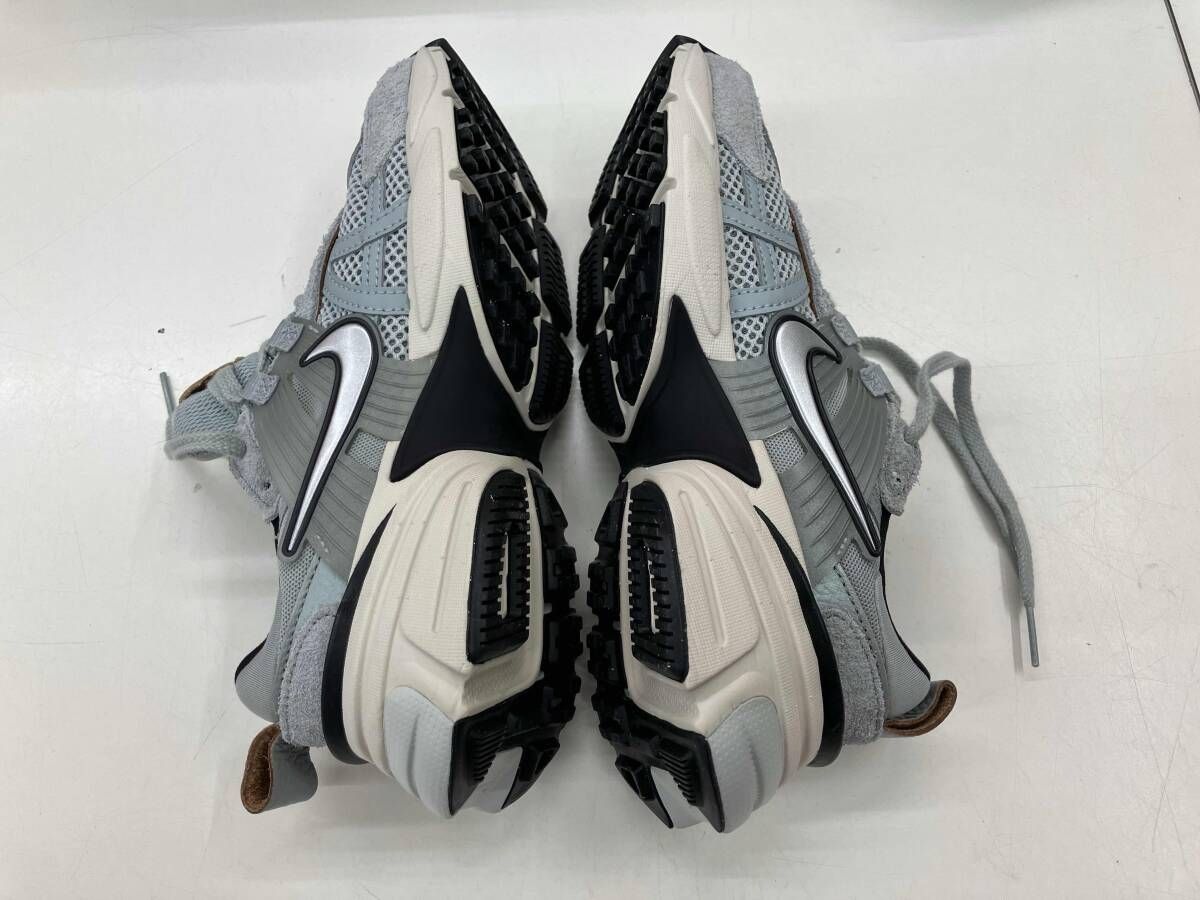 スニーカー22.5 cm