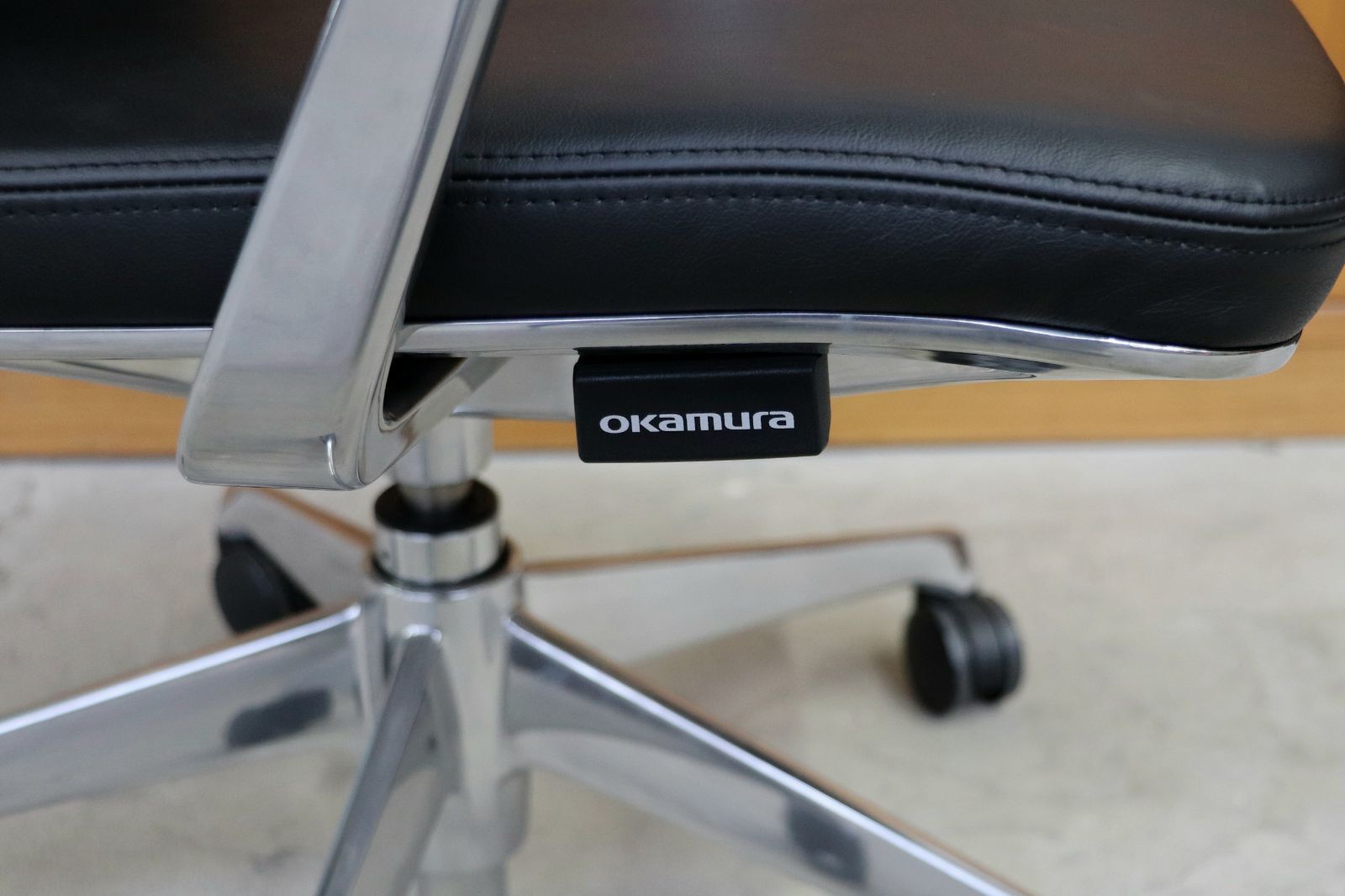 オカムラ CRAFTIE