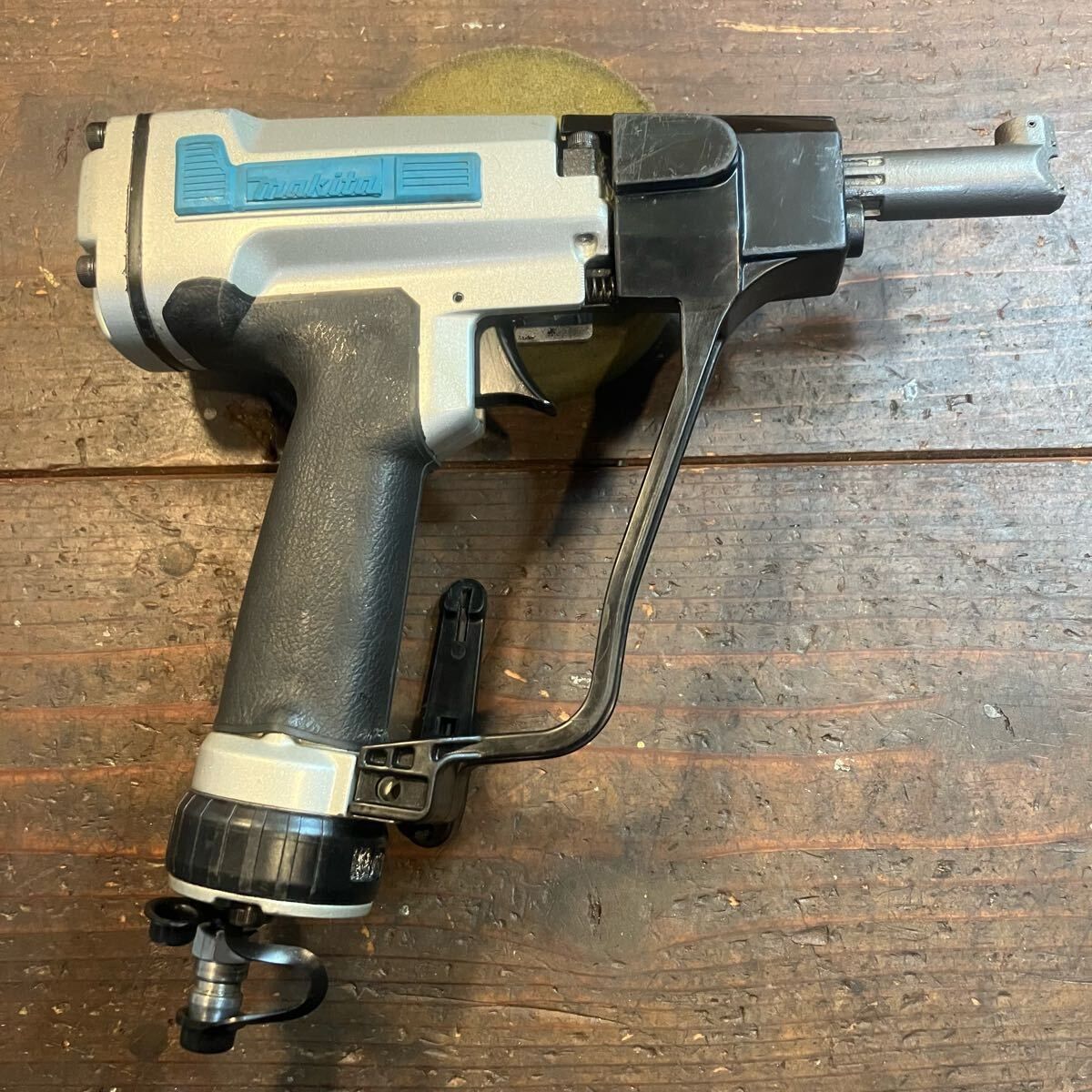 7日保証 整備済 マキタ makita 常圧 90 mm ばら釘打 AG 090 ケース付き 動作良好