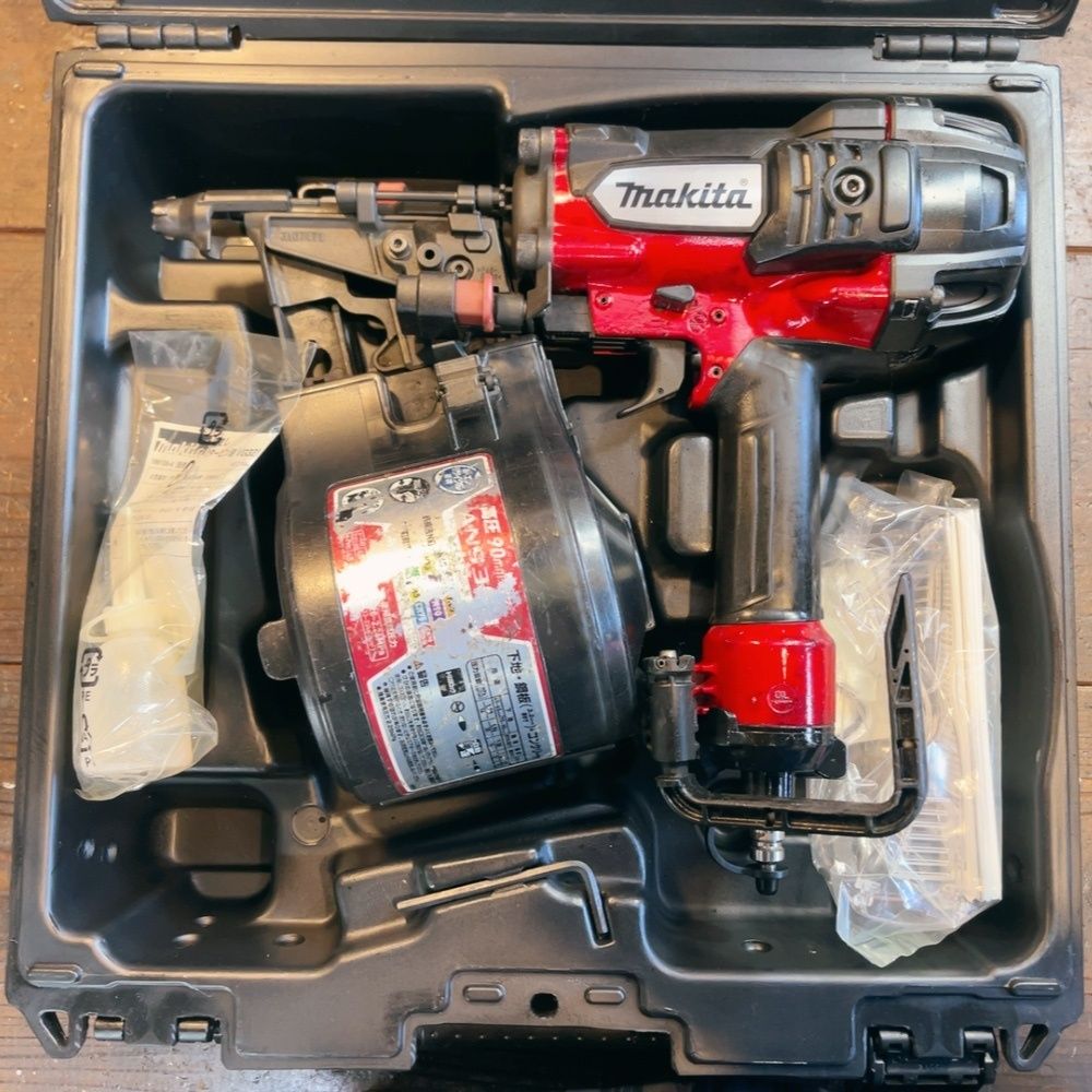 7日保証 整備済 消耗部品多数交換済 マキタ makita 高圧 90 mm 釘打ち機 AN 935 H ケース付き 動作良好
