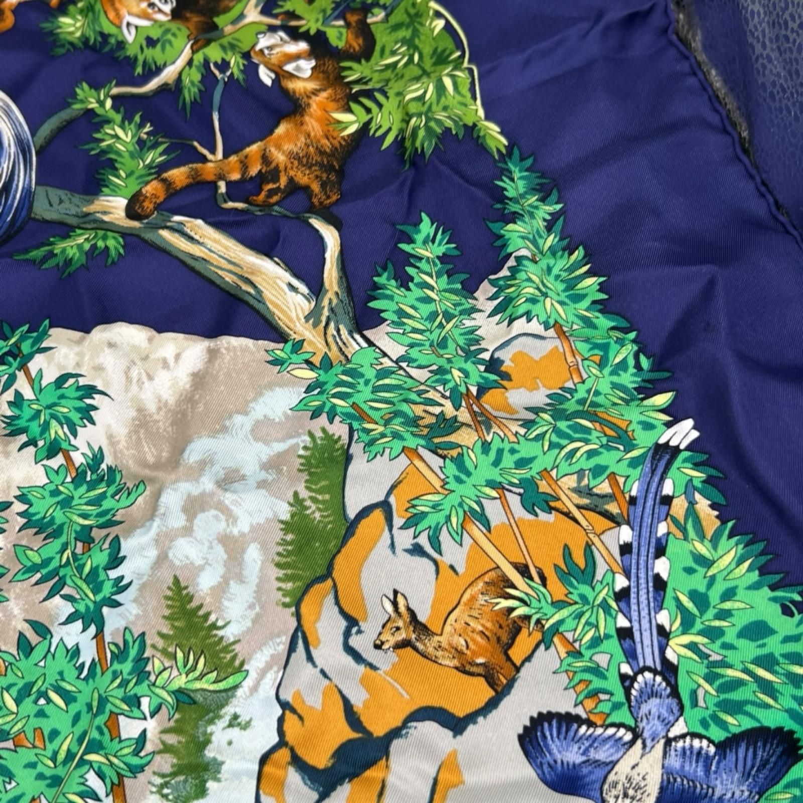 HERMES エルメス スカーフ カレ90 四川 パンダ アニマル 動物 - メルカリ