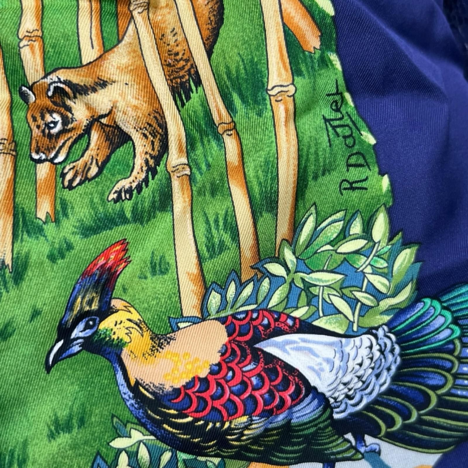 HERMES エルメス スカーフ カレ90 四川 パンダ アニマル 動物 - メルカリ