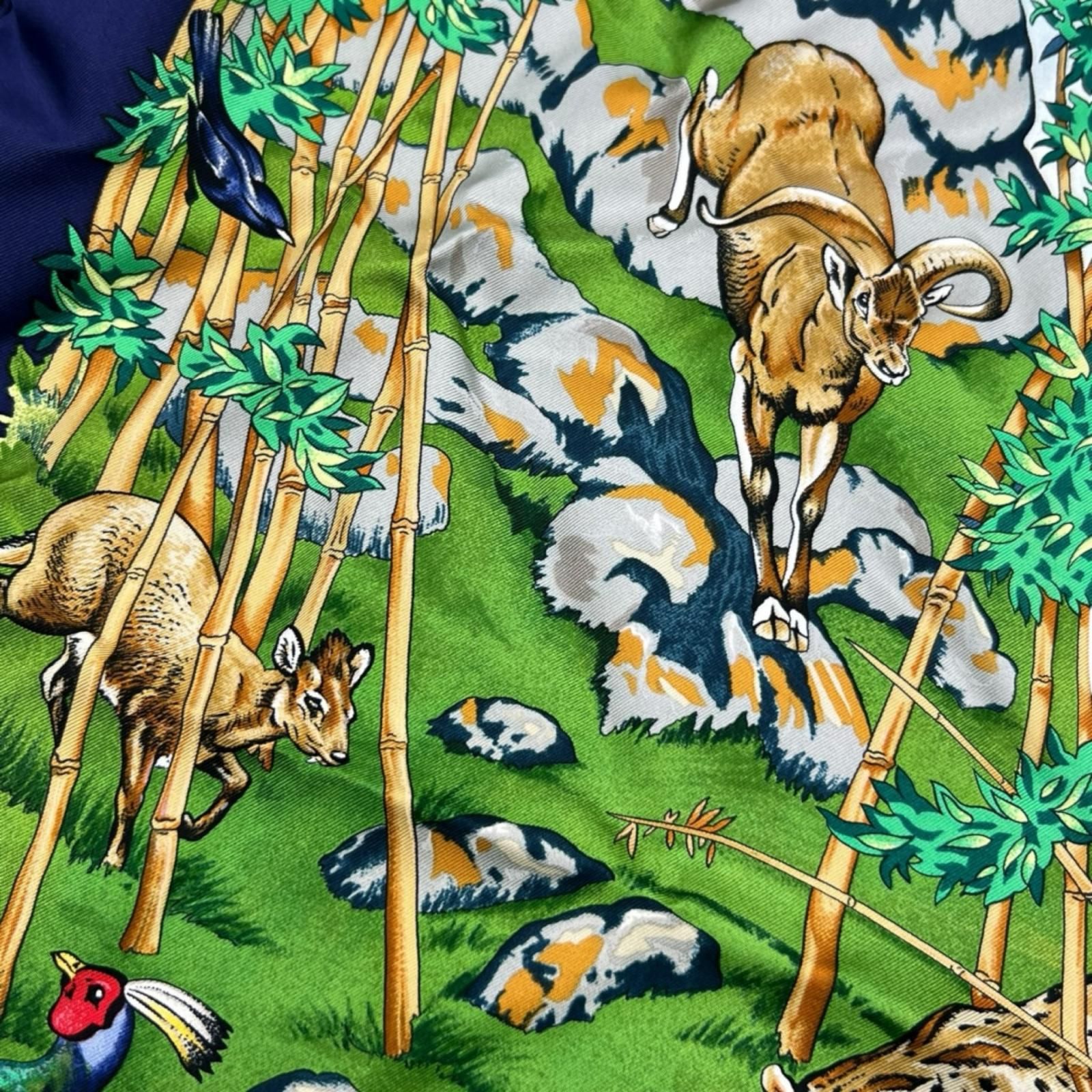 HERMES エルメス スカーフ カレ90 四川 パンダ アニマル 動物 - メルカリ