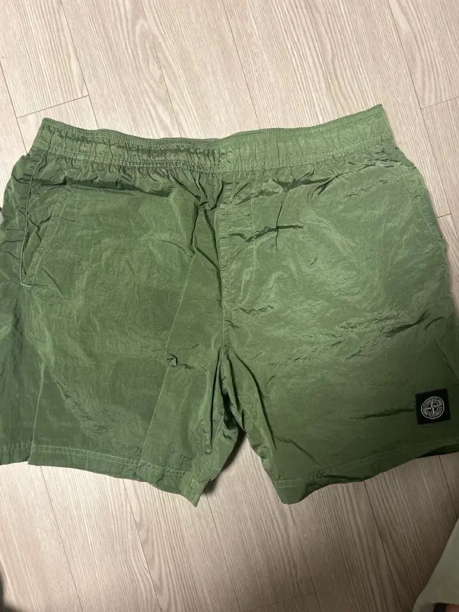 ストーンアイランド カーゴ ハーフパンツ グリーン