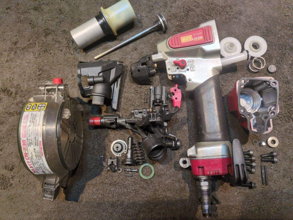  7日保証 消耗部品多数交換済 MAX マックス CN-238 常圧 38 mm 内装用釘打ち機 ケース付き 動作良好 釘打機 エアーツール