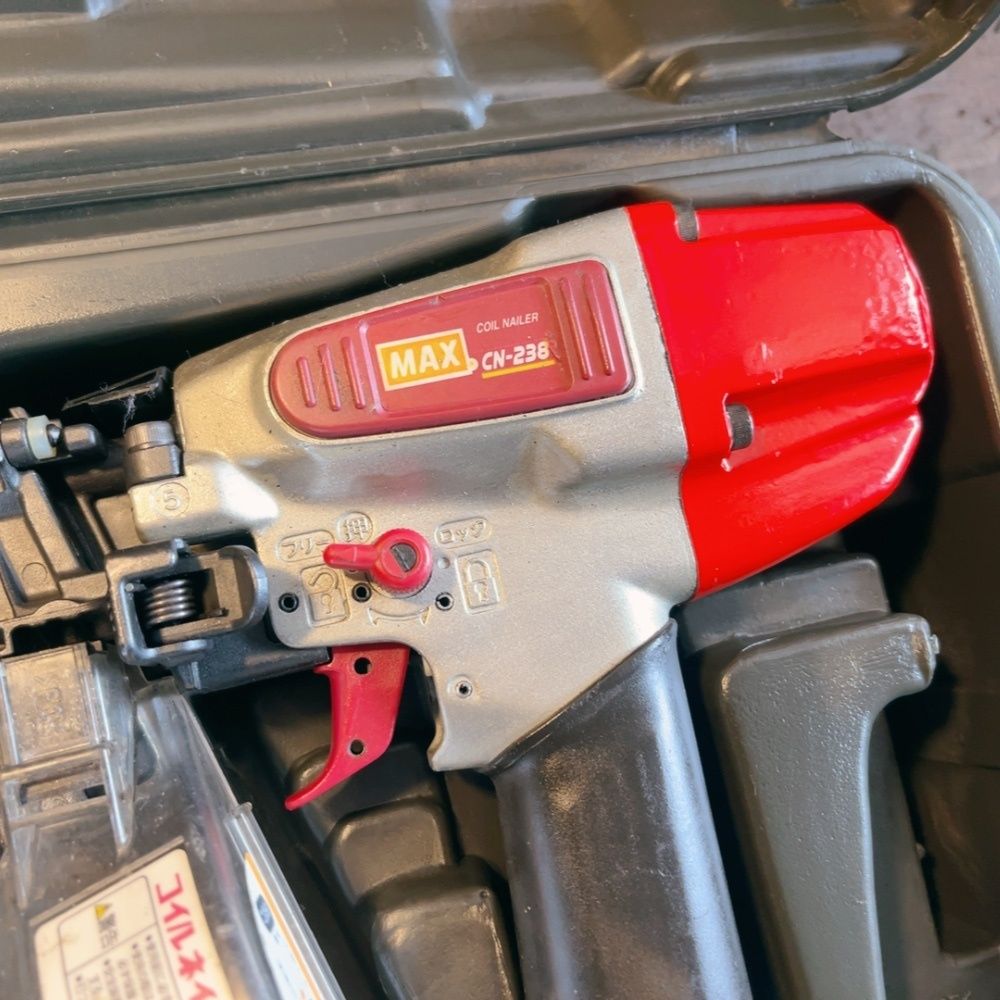 7日保証 消耗部品多数交換済 MAX マックス CN-238 常圧 38 mm 内装用釘打ち機 ケース付き 動作良好