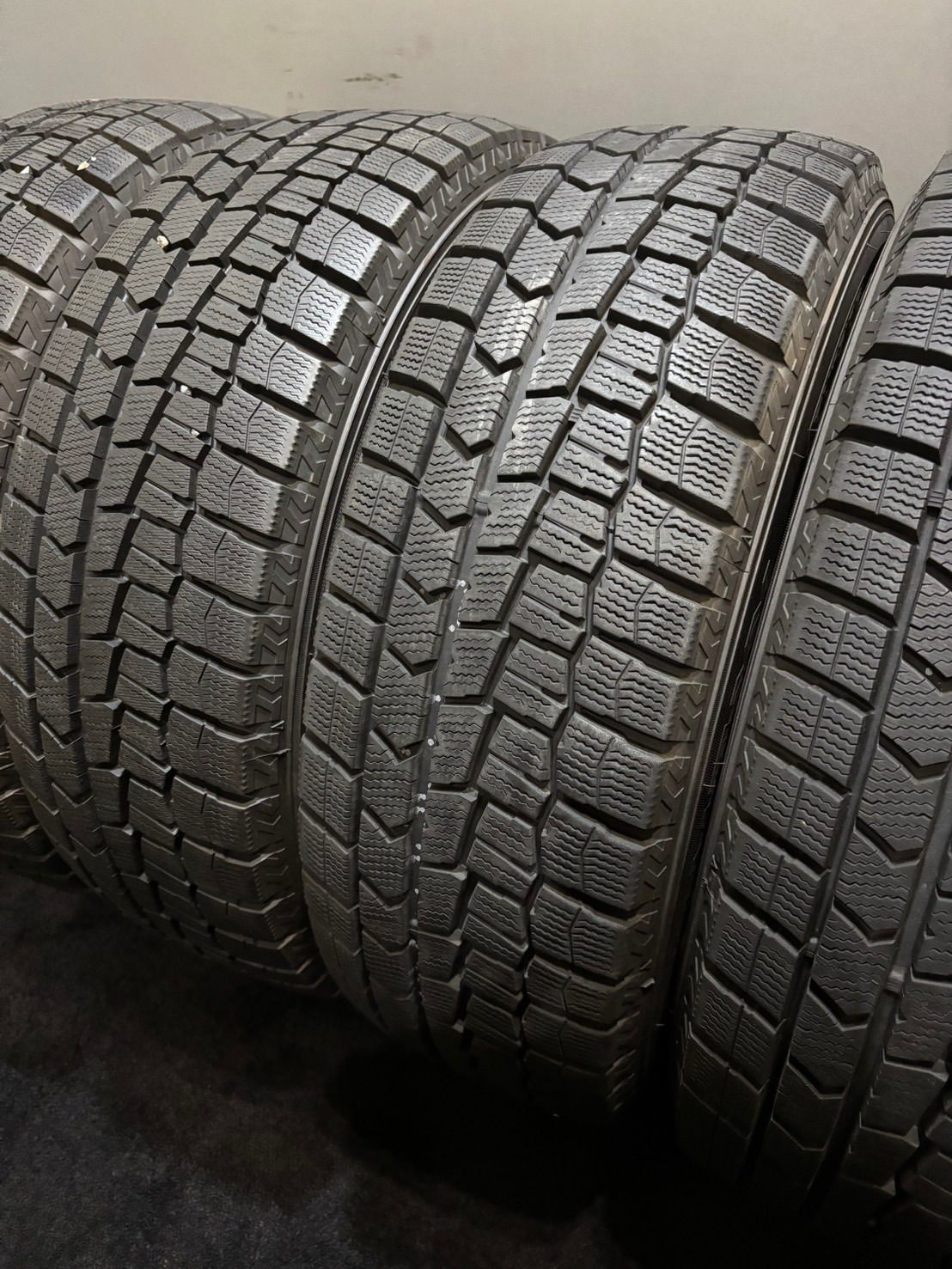 195 65 R 15 DUNLOP WINTER MAXX WM 02 21年製 スタッドレス 4本 ダンロップ ウィンターマックス ノア ヴォクシー プリウス 4 K 961