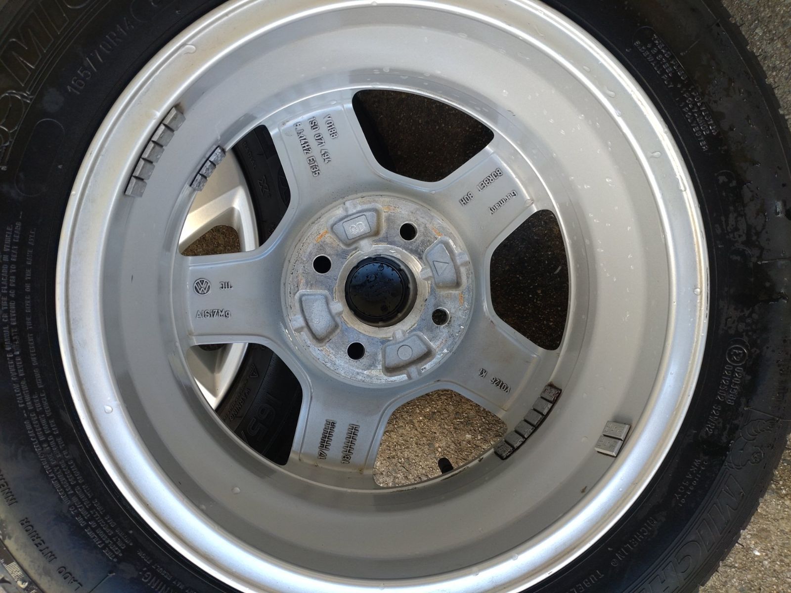  VW フォルクスワーゲン UP ホイール 14インチ 5 J 35 100 4 H ＆ミシュラン ENERGY 165 70 R 14 4本セット 14インチ タイヤ ホイールセット