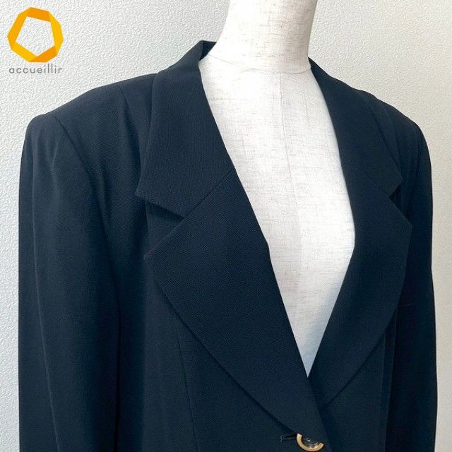 『Leilian』レリアン(13)テーラードジャケット ゴールドボタン　ベロア anc レリアン Leilian ジャケット 13+ 黒 薄手 金縁ボタン 大きい