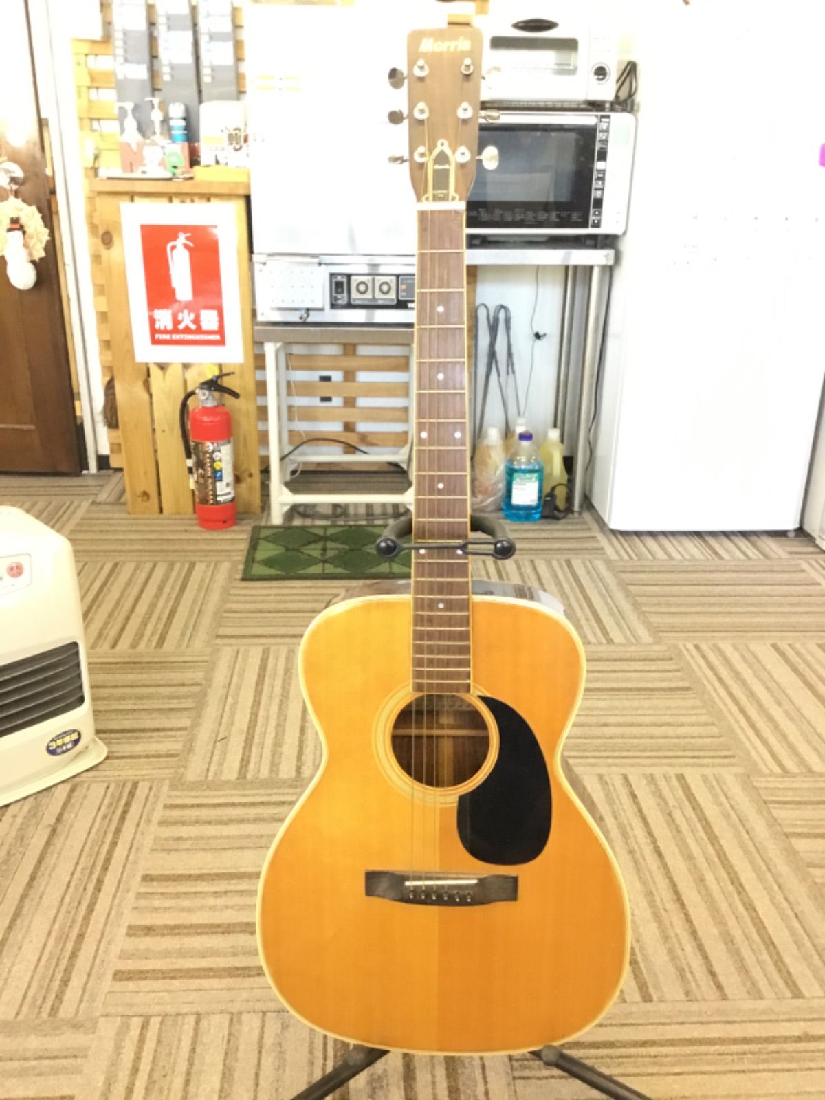 アコースティックギター Morris モーリス F-20 スタンド付き
