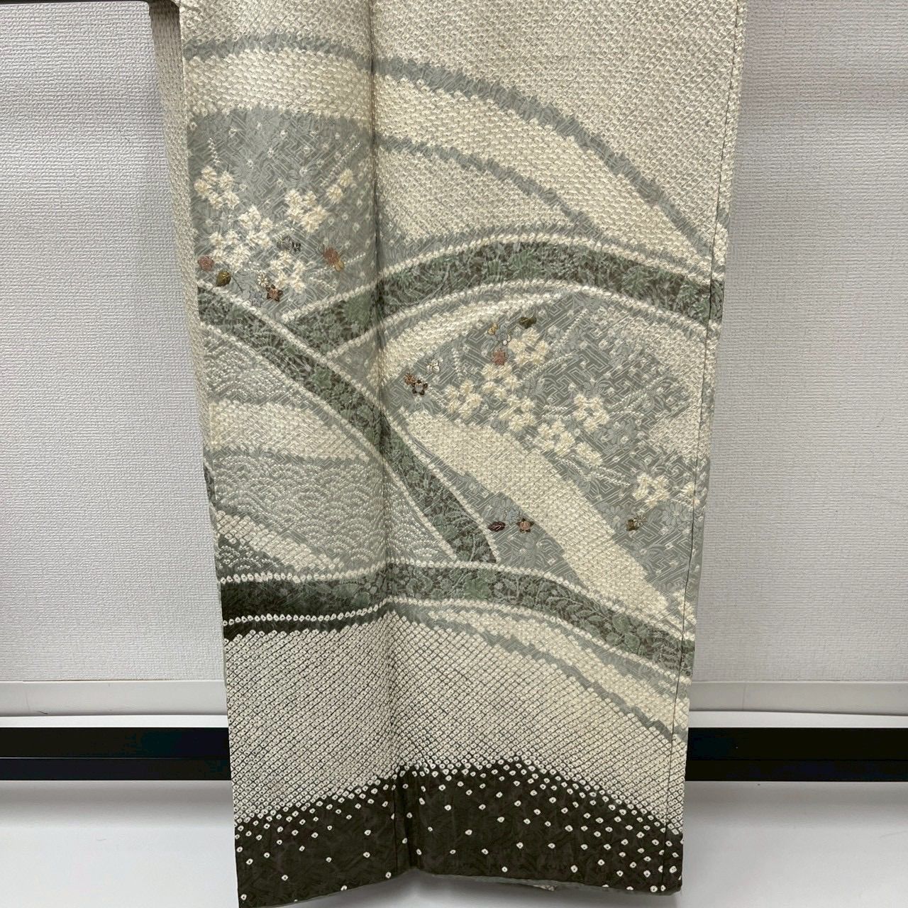 付下げ 総絞り 刺繍 裄67 素敵な絞り染め 訪問着 正絹 着物 MK-1888