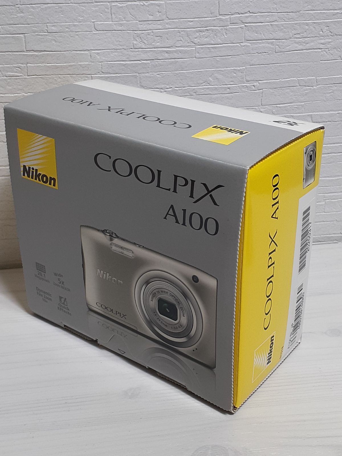 Nikon ニコン COOLPIX クールピクス A100 コンパクトデジタルカメラ