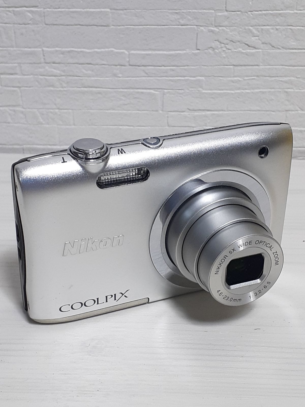 Nikon ニコン COOLPIX クールピクス A100 コンパクトデジタルカメラ