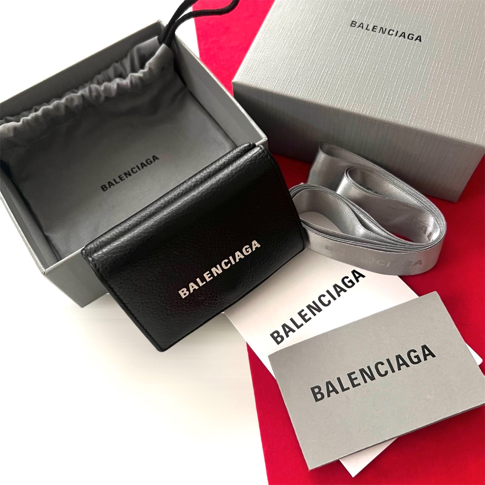 美品✨BALENCIAGAバレンシアガ財布 三つ折り 594312 カーフレザーロゴ