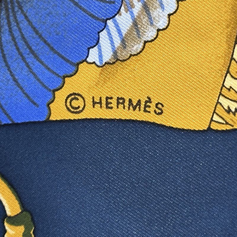 エルメス HERMES スカーフ カレ90 Soleil de Soie シルクの太陽
