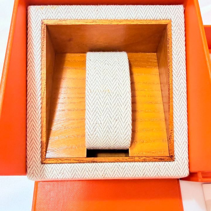 HERMES エルメス 時計 空箱ウオッチボックス Watch BOX HERMES - メルカリ HERMES エルメス 時計 空箱ウオッチボックス Watch BOX HERMES - メルカリ