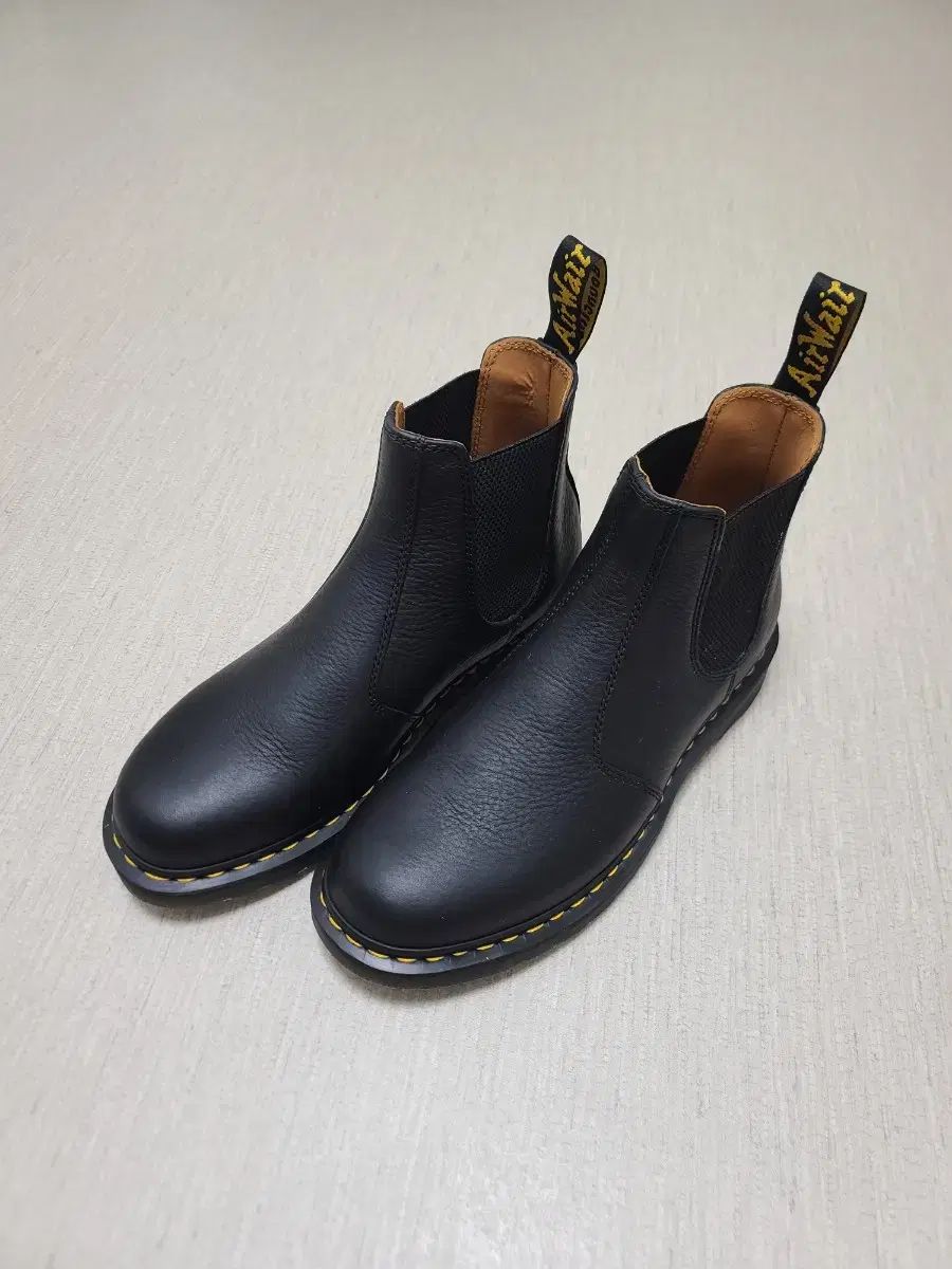 チェルシーブーツ