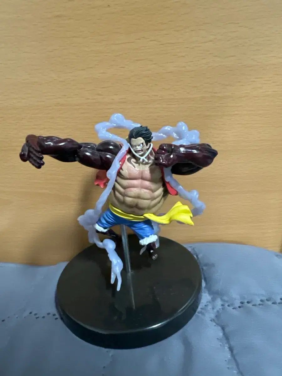 ONE PIECE ルフィ ギア4 フィギュア