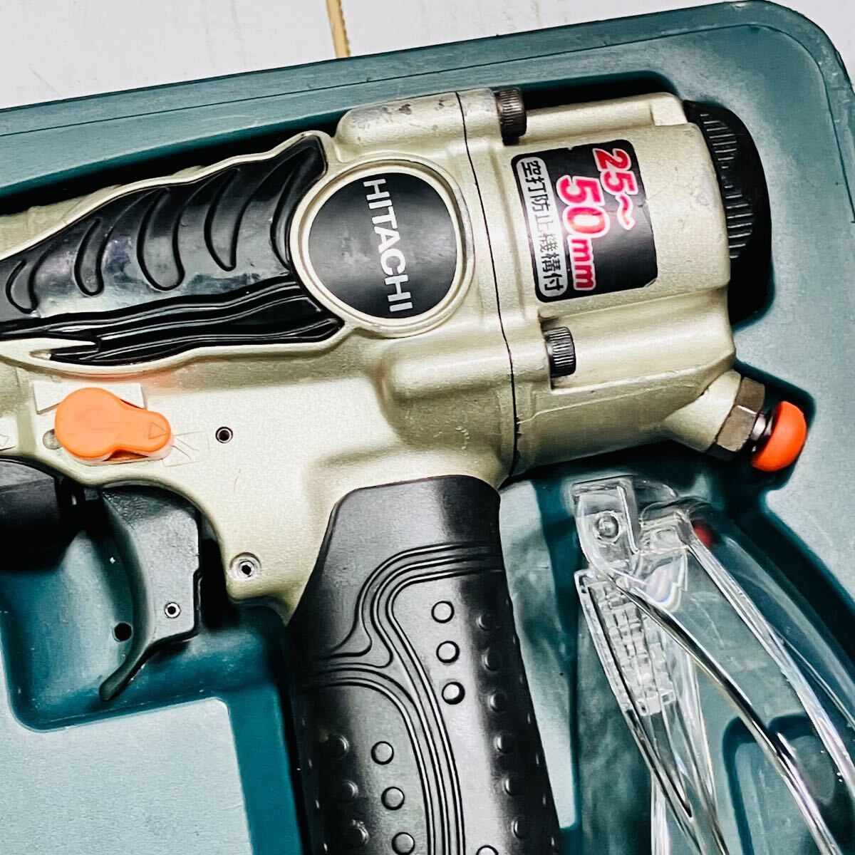 整備品 日立 HIKOKI 常圧 4 mm フロアタッカー N 5004 MF ケース付