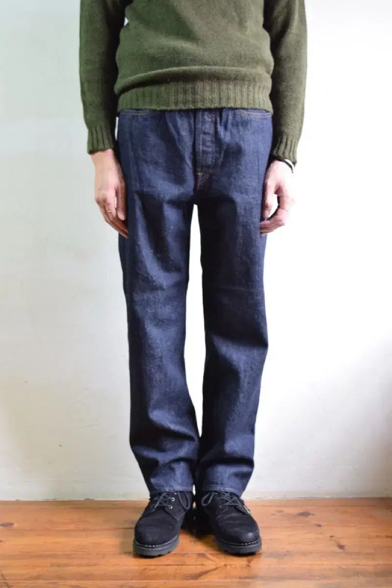 3 アンユーズド UN ワンウォッシュデニムパンツ