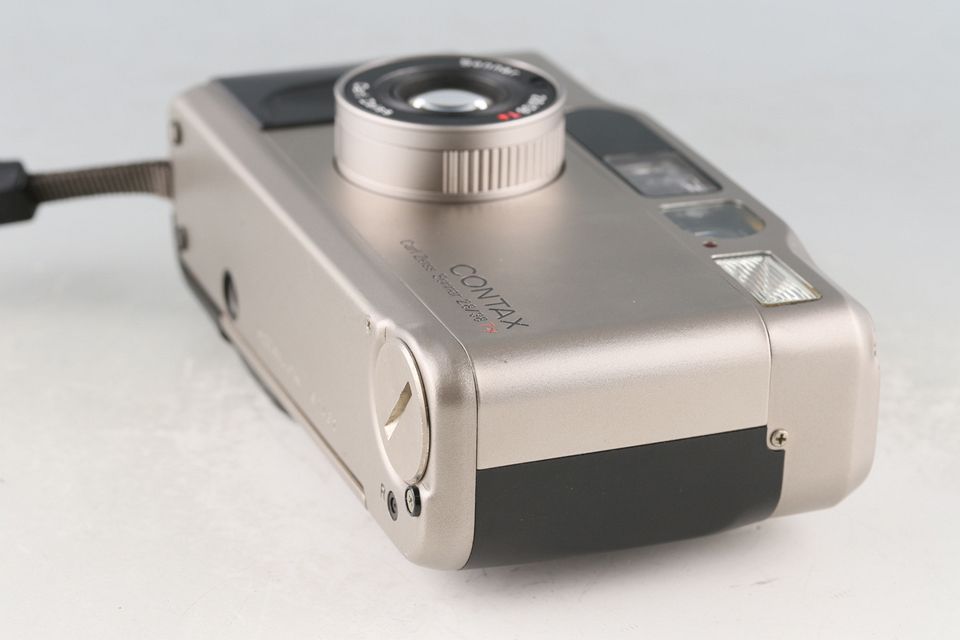Contax T2D 35mm Point & Shoot Film Camera #50940D5 - メルカリ