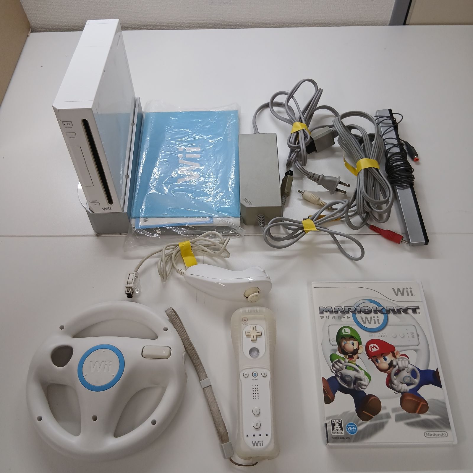 Wii本体 マリオカートWii Wiiハンドル セット Wii用ソフト - メルカリ