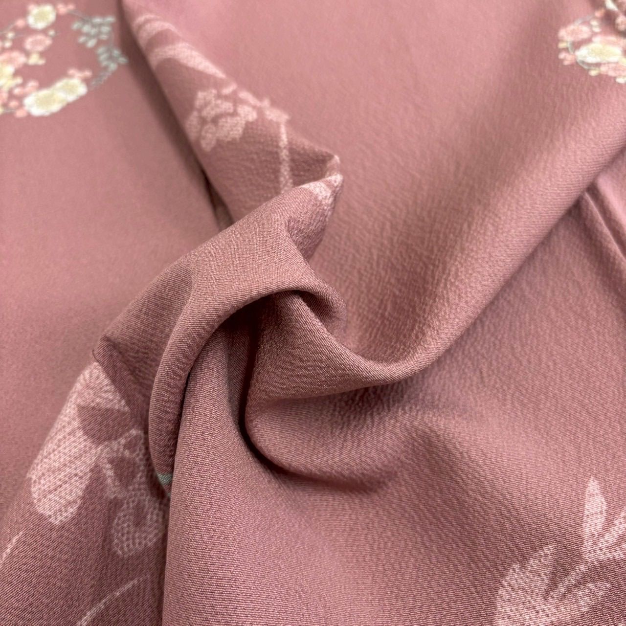 小紋 縮緬 飛び柄 上品な染め 正絹 着物 MK-1826 - メルカリ