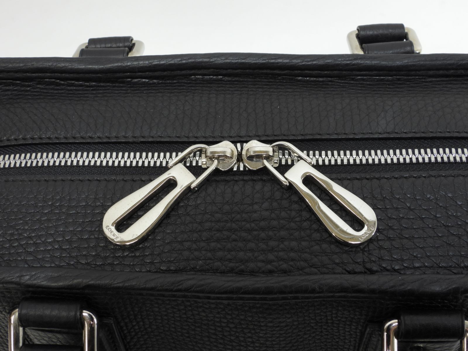 ロエベ アマソナ28 シルバー金具 トリヨンレザー黒 ハンドバッグ