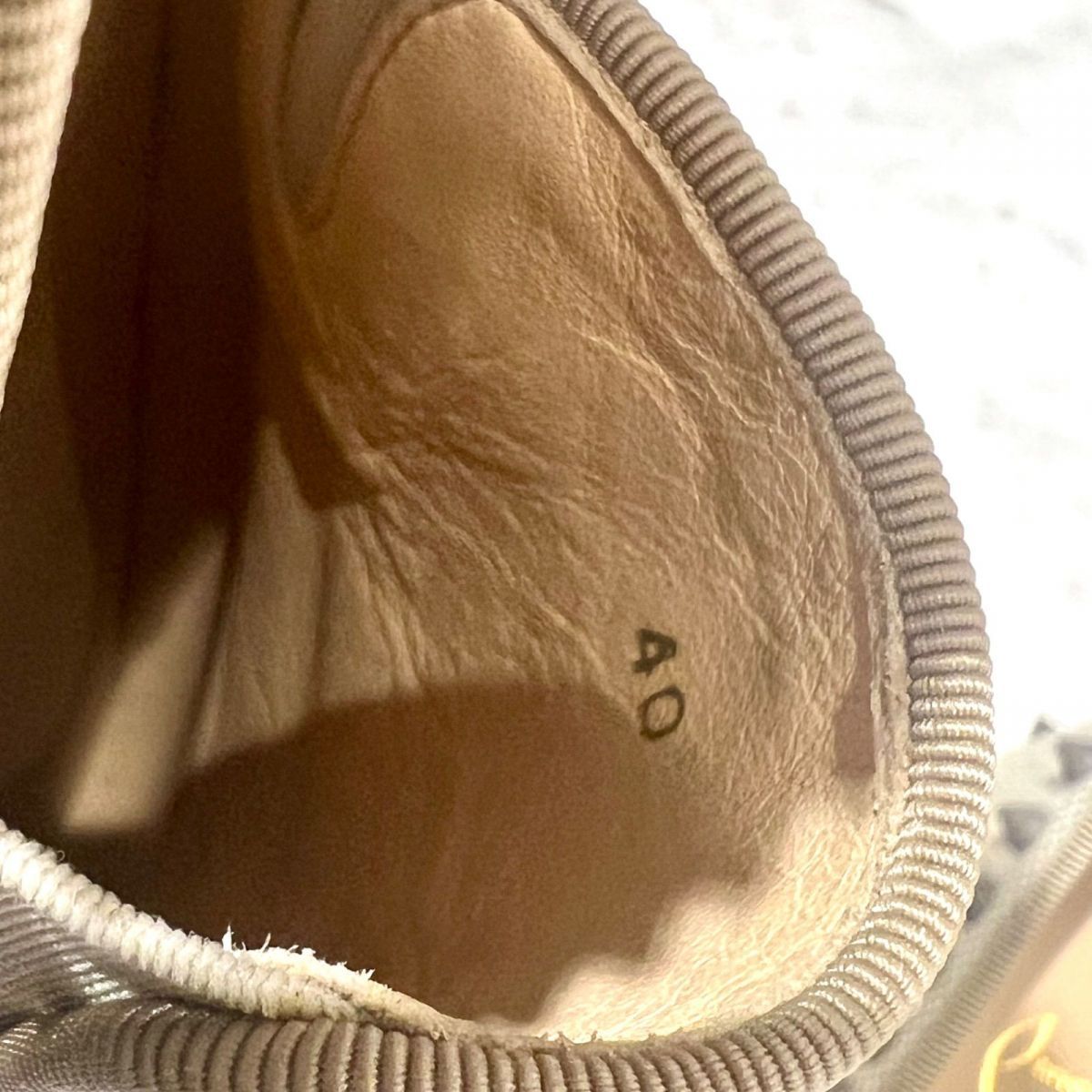  超 Christian Louboutin クリスチャン ルブタン スタッズ付きスリッポン サイズ40 約25 cm 予備スタッズ２ピース付 スリッポン 靴