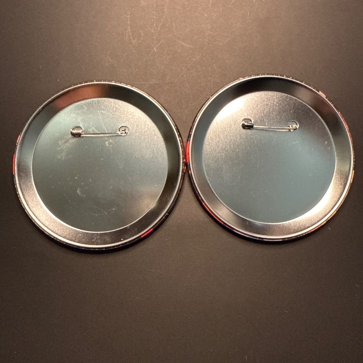 劇場版名探偵コナン 緋色の弾丸 Amazon限定 缶バッジ 赤井秀一 2点