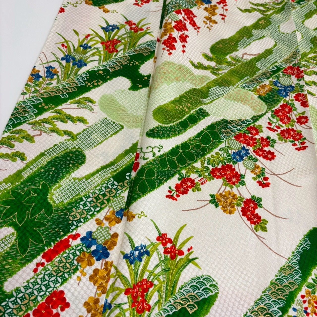 小紋 花柄 松 華やかな染 正絹 着物 MK-1829 - メルカリ