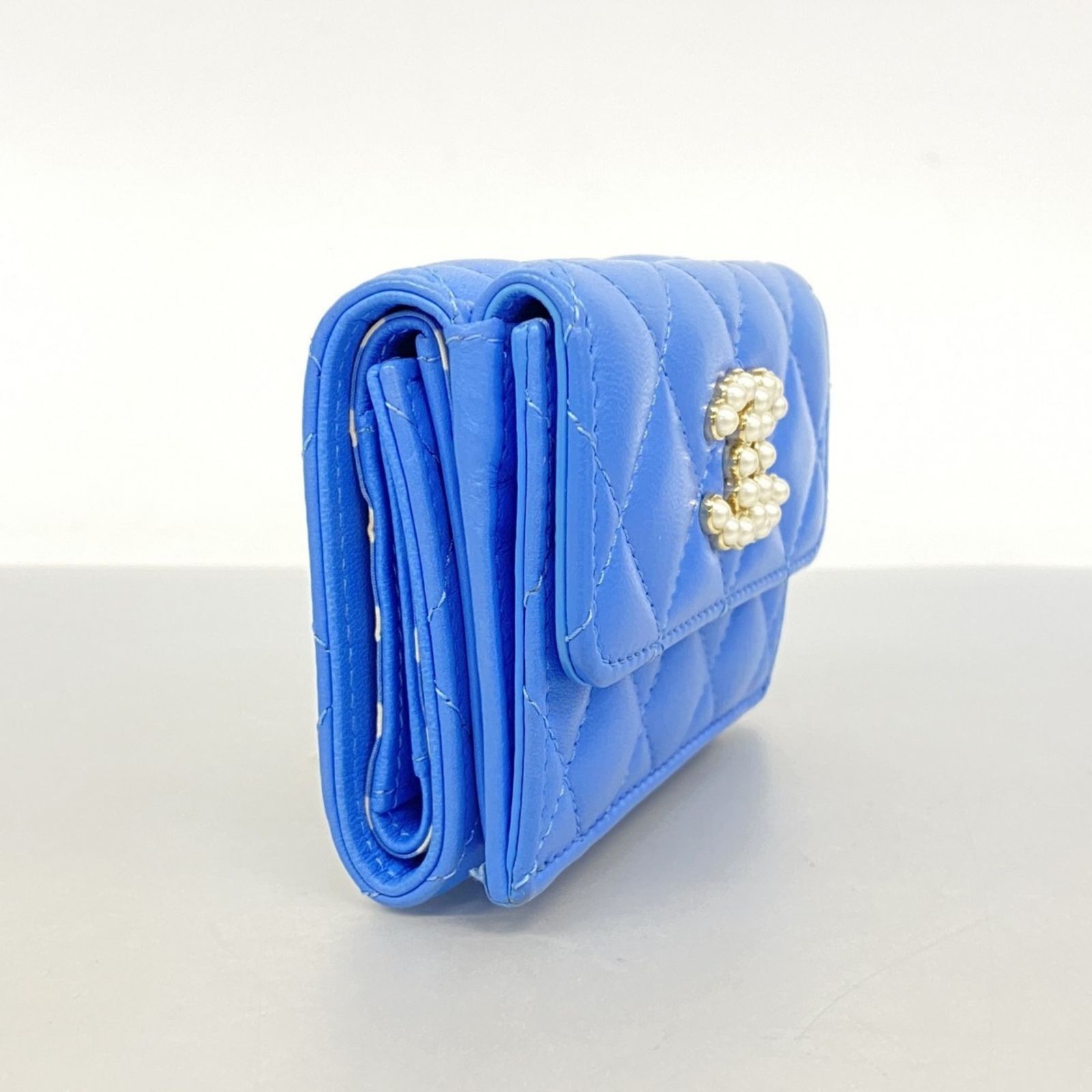 シャネル(Chanel) シャネル 三つ折り財布 マトラッセ ラムスキン