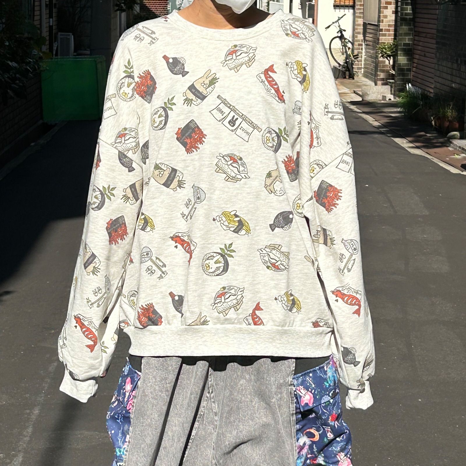 ScoLar ラビルの寿司三昧柄裏毛プルオーバー 353138