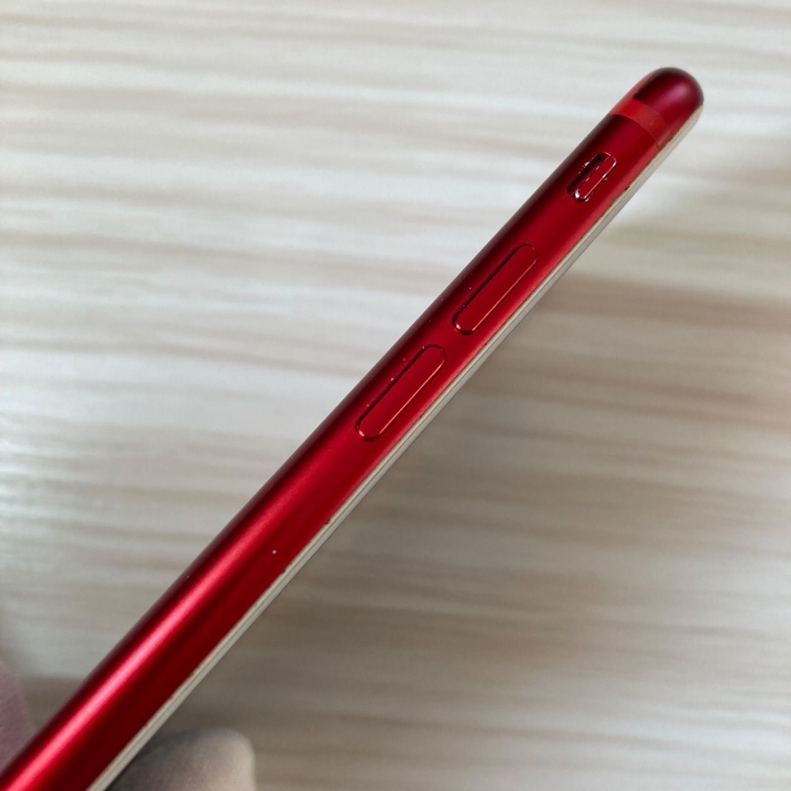 iPhone7 128GB PRODUCT RED バッテリー88% SIMフリー - メルカリ