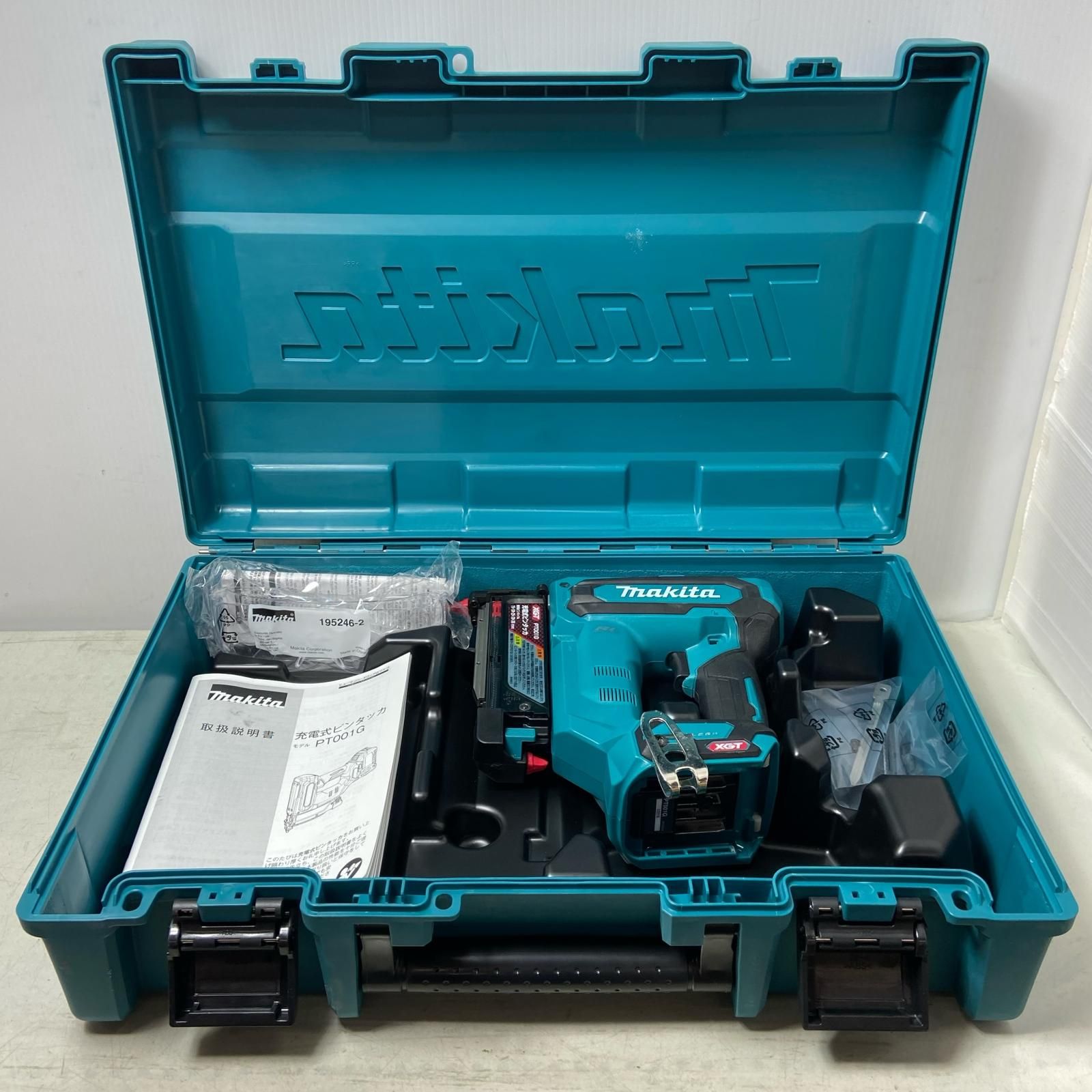 ΦΦMAKITA マキタ 本体 ケース バッテリ 充電器別売 40 V 充電式ピンタッカ グリーン