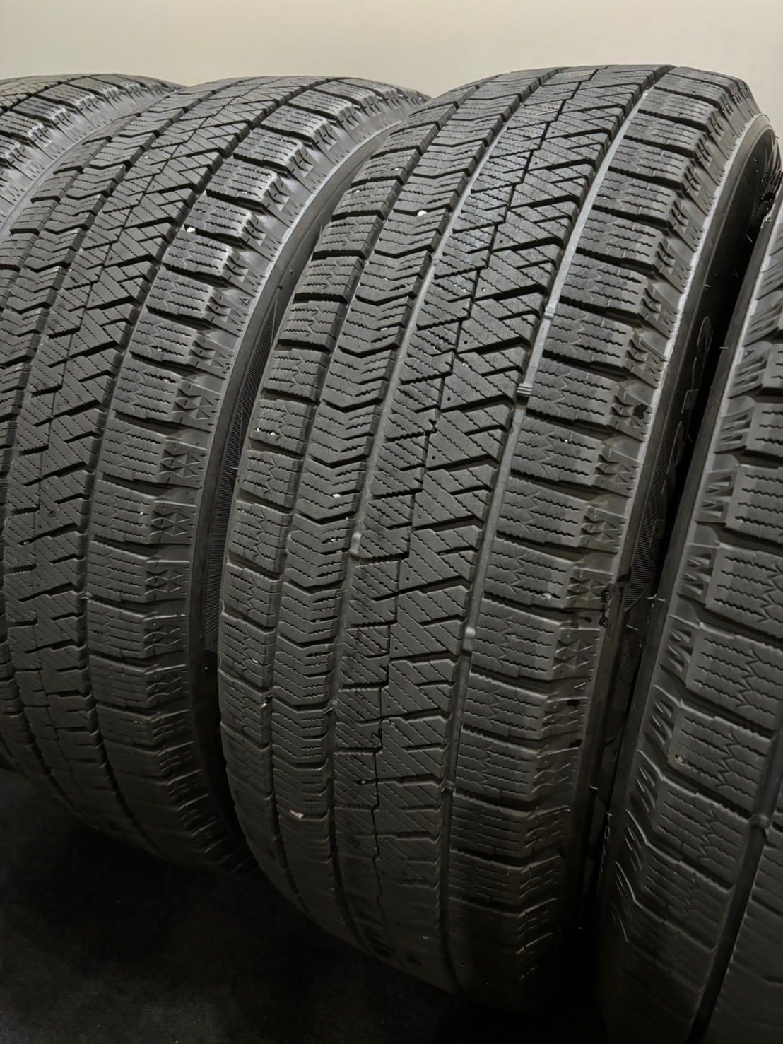 215 60 R 17 VRX 2 21年製 スタッドレス 4本 ブリヂストン ブリザック エスティマ C HR カローラクロス 南5 K 971