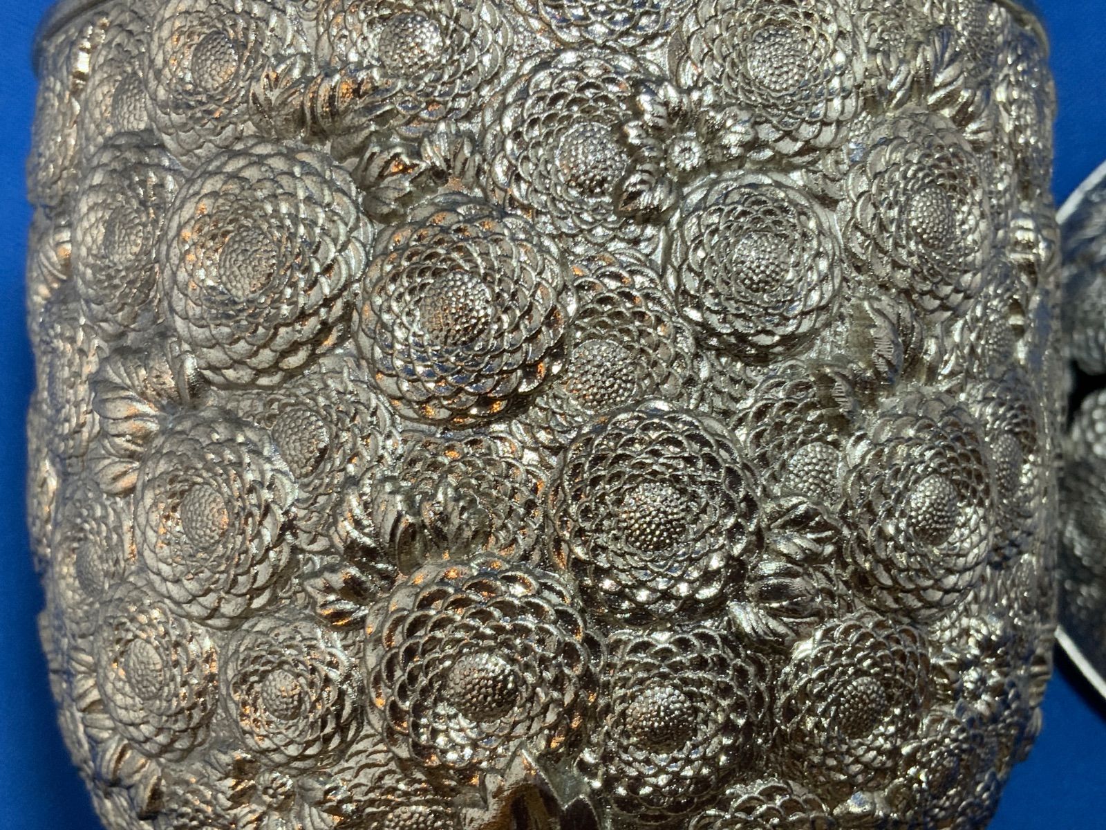 三足香炉 佐野宏采 万菊香爐 透かし蓋 香道具 金属工芸 - メルカリ