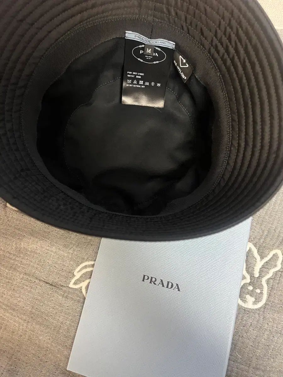 M プラダ リナイロン バケット ハット - メルカリ