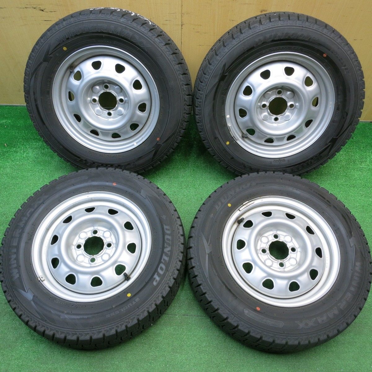 バリ溝 22年 キレイ 8 5分 スタッドレス 185 70 R 14 ダンロップ ウインターマックス WM 02 TOPY スチール ホイール 14インチ PCD 100 4 H ス