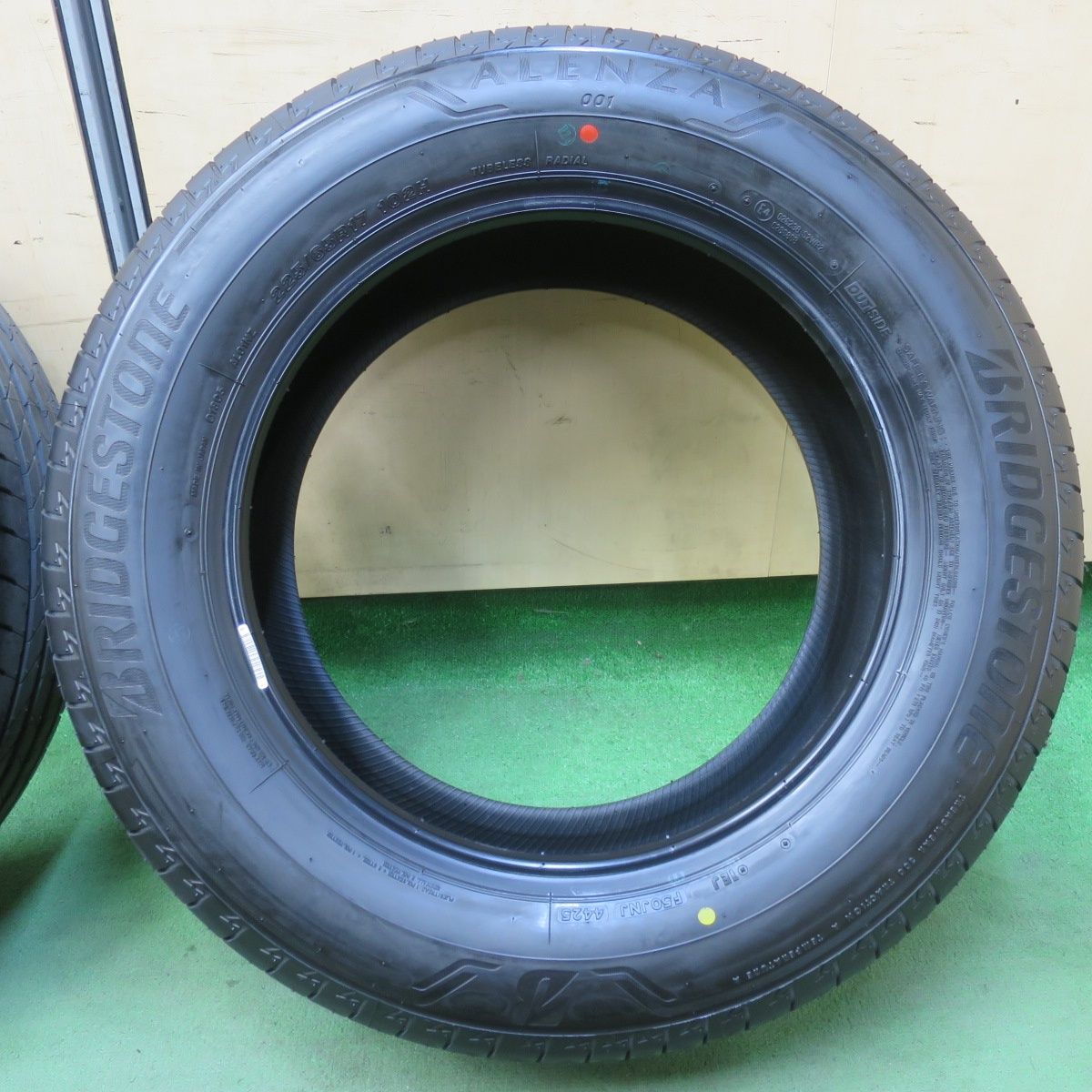 25年製 新車はずし225/55R19 アルファード純正、ハリアー、クラウン