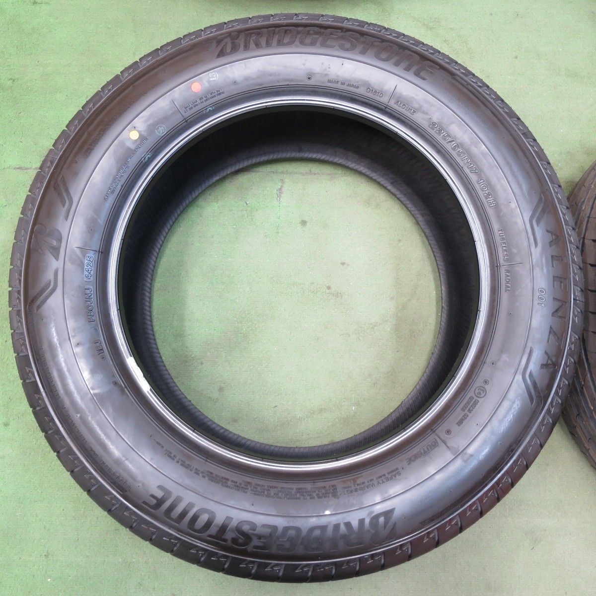 新車外し！25年☆225/65R17 ブリヂストン アレンザ 001 タイヤ 17