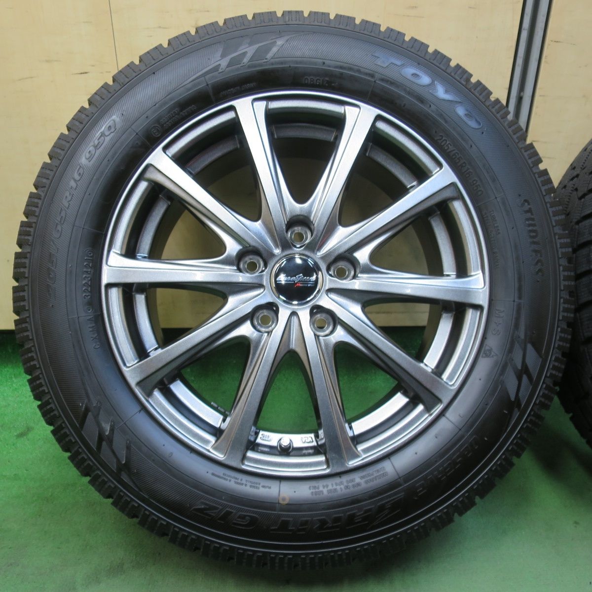 超バリ溝 21年 キレイ ほぼ10分 スタッドレス 205 65 R 16 トーヨー オブザーブ ガリット GIZ EuroSpeed MANARAY SPORT ユーロスピード 16インチ PCD 114 3 5 H 5112813イス