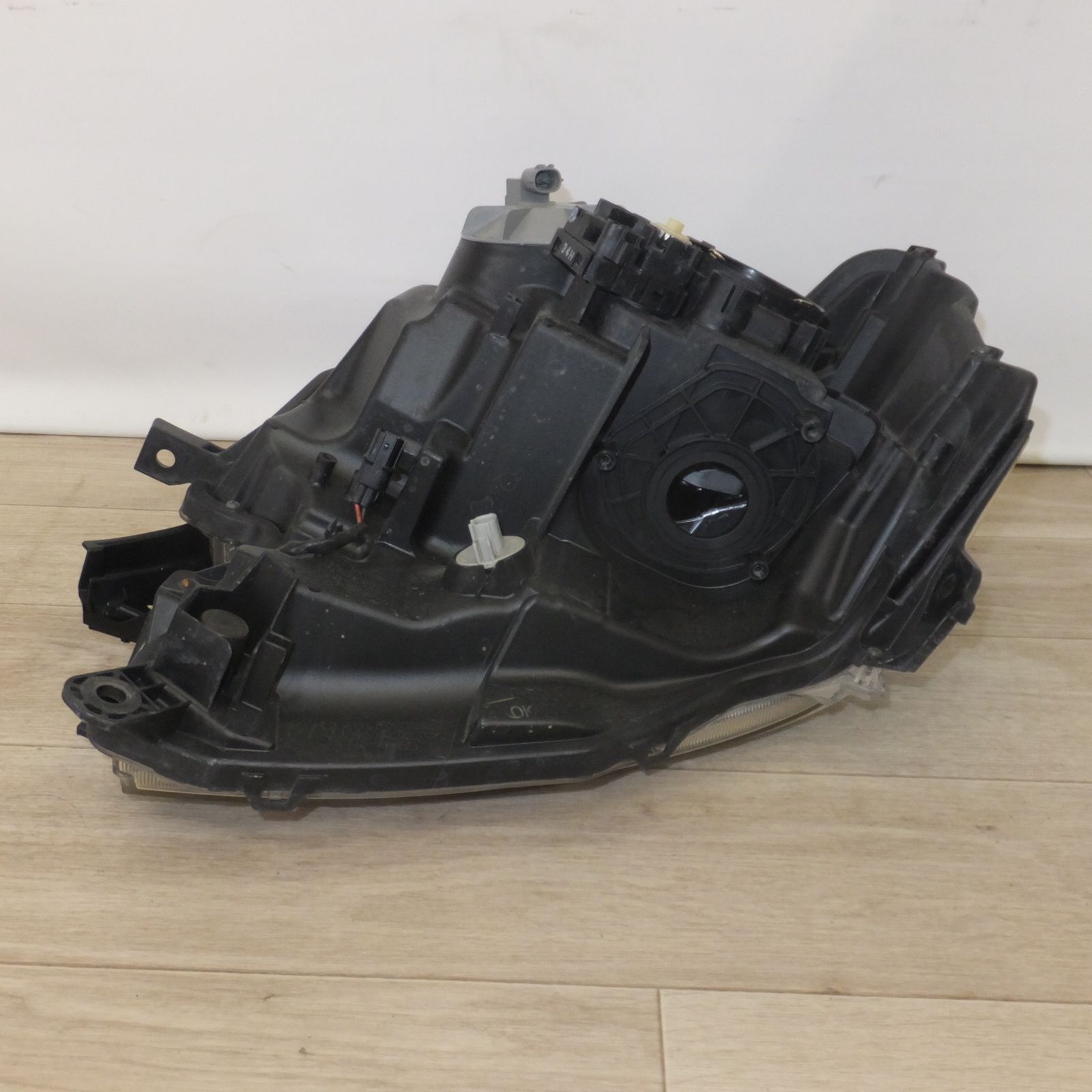 送料無料] ホンダ HONDA 純正 N-BOX カスタム DBA-JF1 ヘッドライト