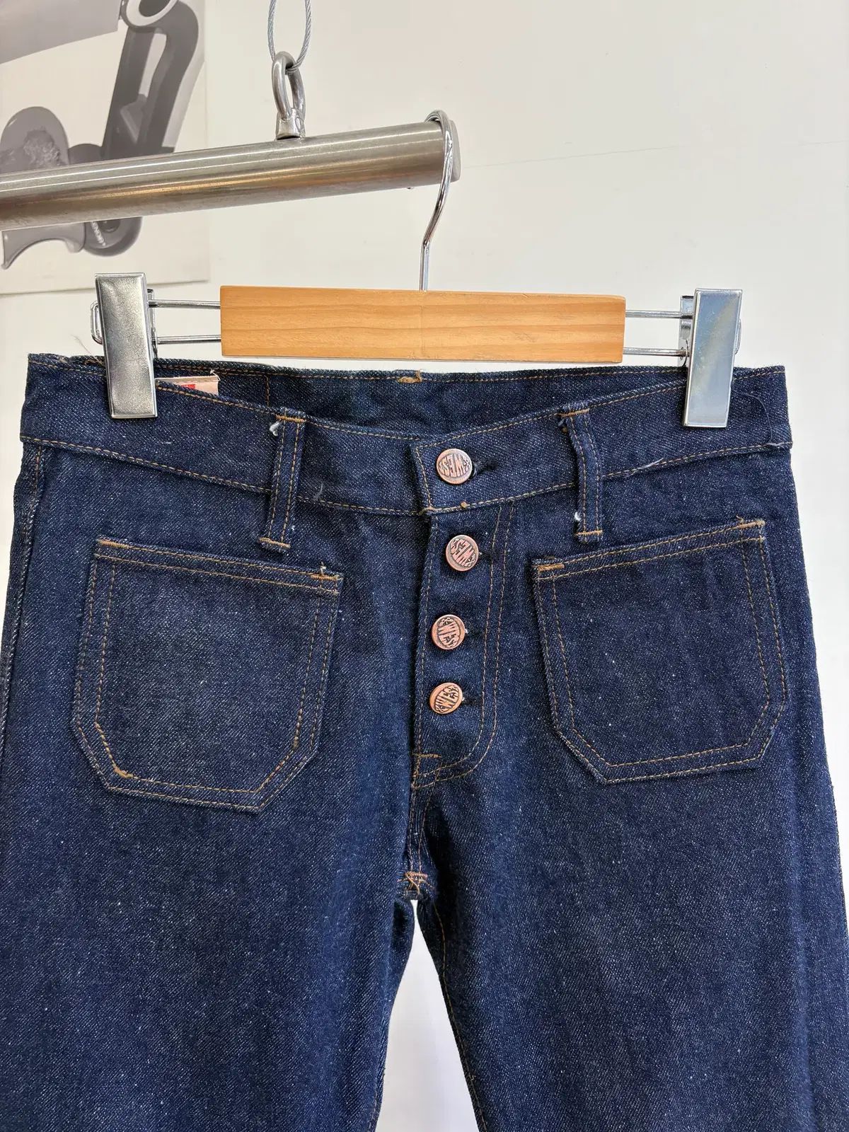 X WEST ベルボトムデニムパンツ