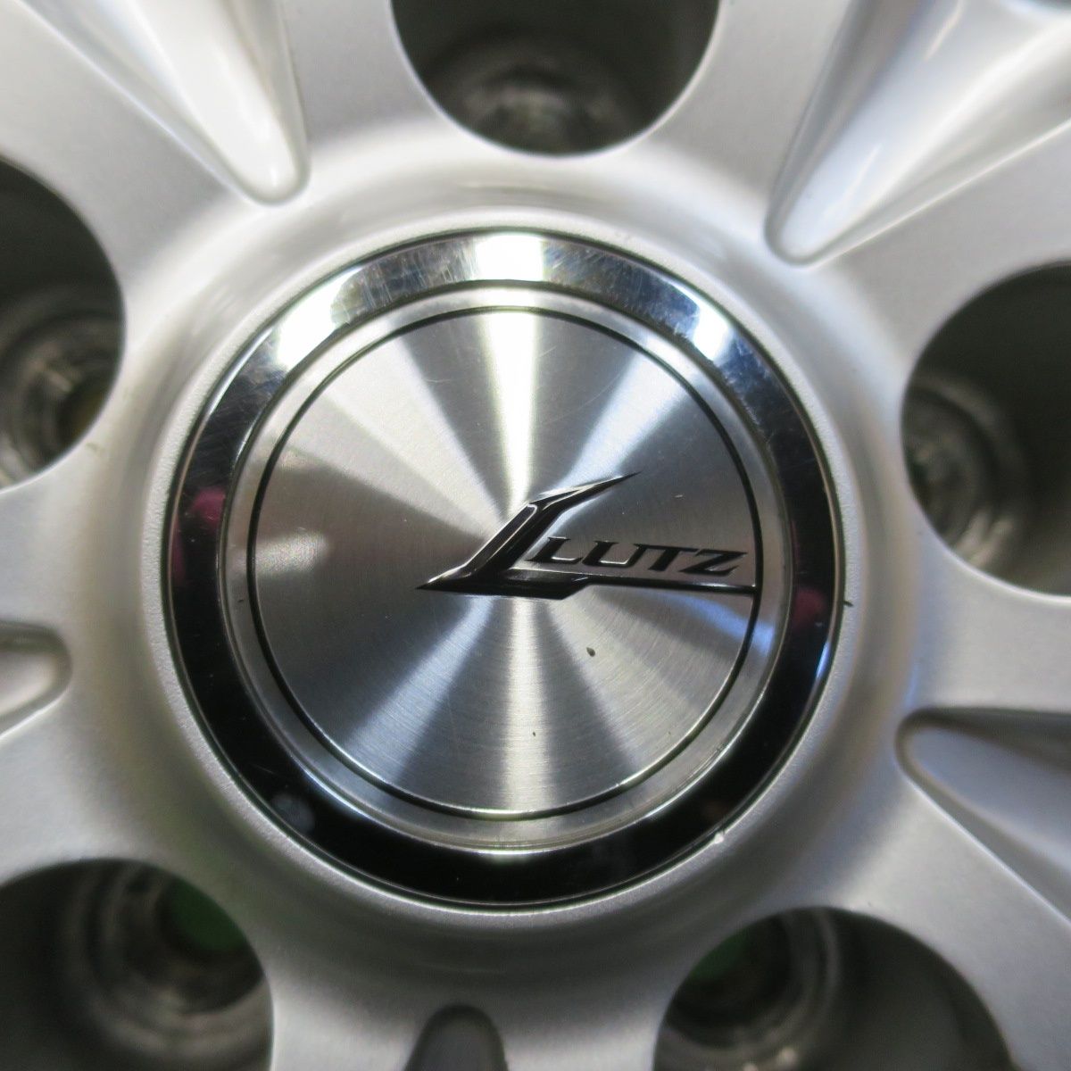 バリ溝！キレイ！9.5分☆スタッドレス 205/65R16 ヨコハマ アイス