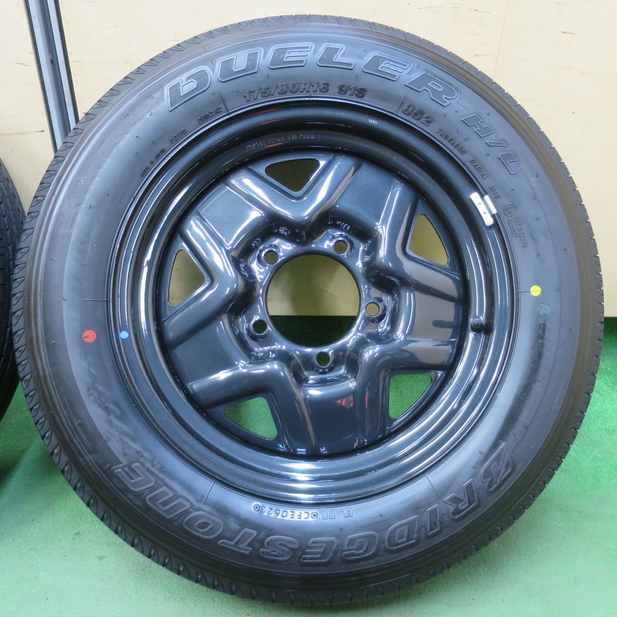 新車外し！23年☆スズキ JB64W ジムニー 純正 スチール 175/80R16