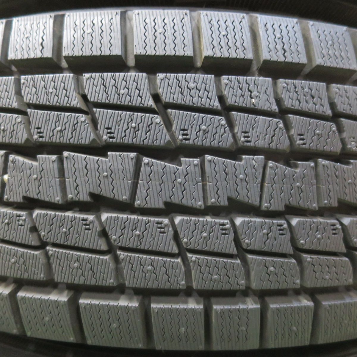  超バリ溝 23年 キレイ ほぼ10分 スタッドレス 215 65 R 16 グッドイヤー アイスナビ SUV D O S DOS 16インチ PCD 114 3 5 H 5112808イス 16インチ タイヤ ホイールセット