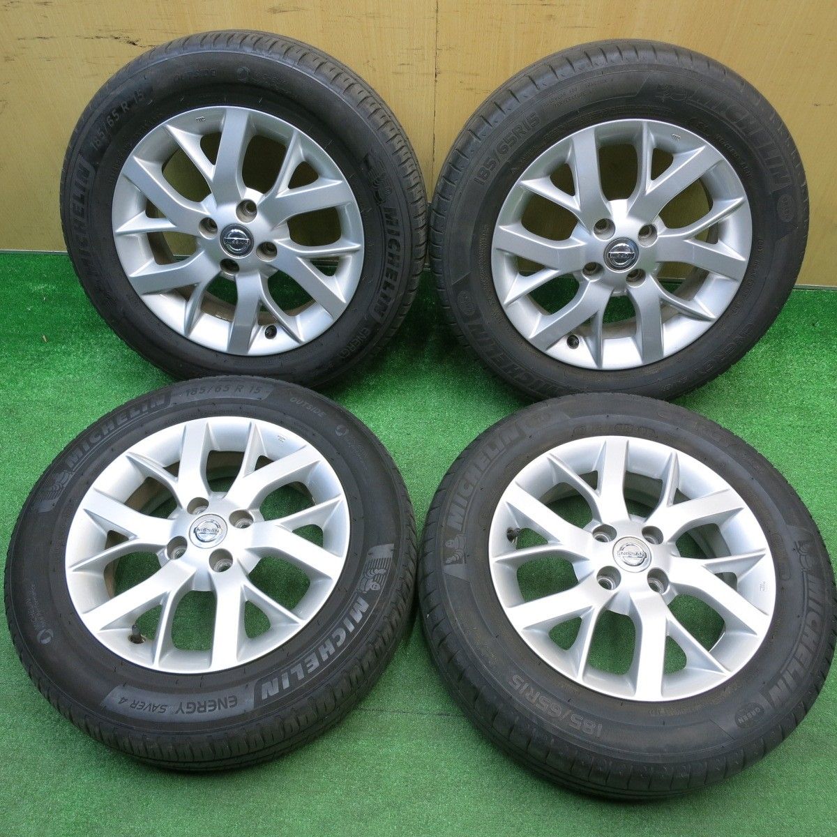 4本価格！21年日産 E12 ノート e-POWER 純正 185/65R15 ミシュラン 