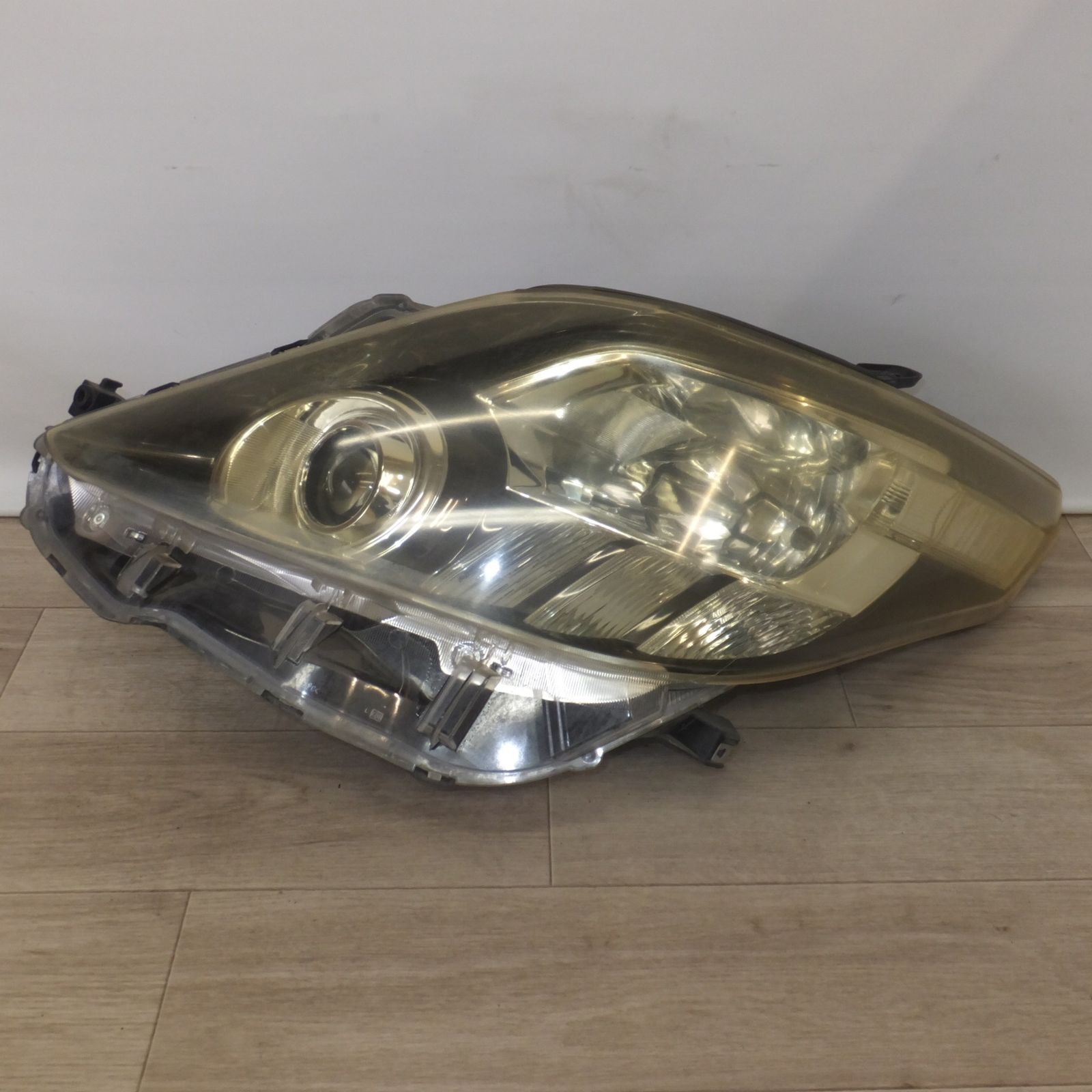 80系 ヴォクシー 左ヘッドライト LED ZRR ZWR 80/85 前期 28-229 L