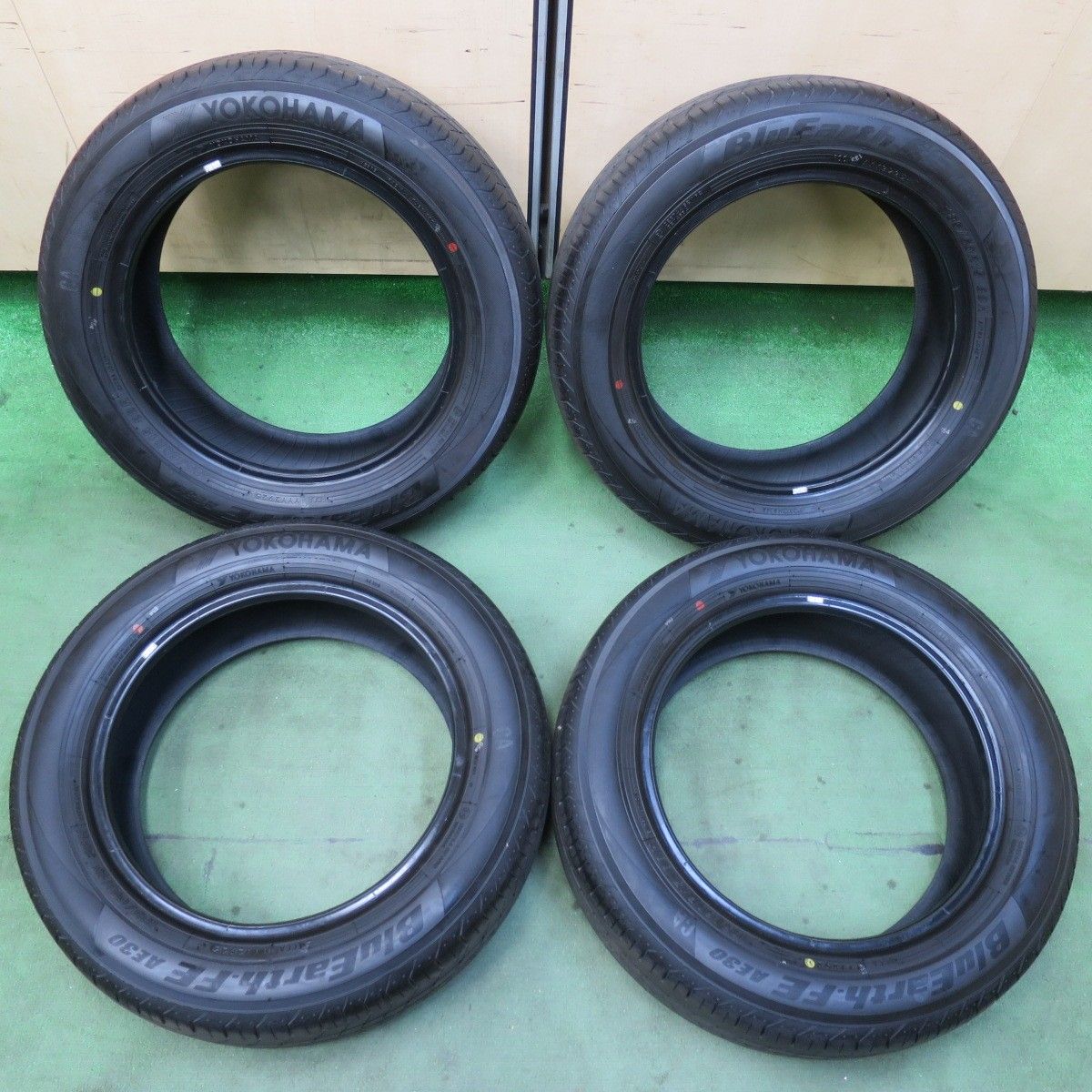 新車外し 25年 185 60 R 15 ヨコハマ BluEarth FE AE 30 タイヤ 15インチ フィット ヤリス アクア ヴィッツ カローラフィルダー 等 5112806イノタ